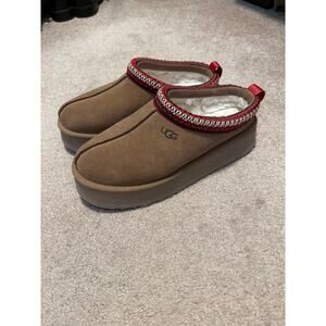 Ugg Women’s Tazz 1122553 size 8